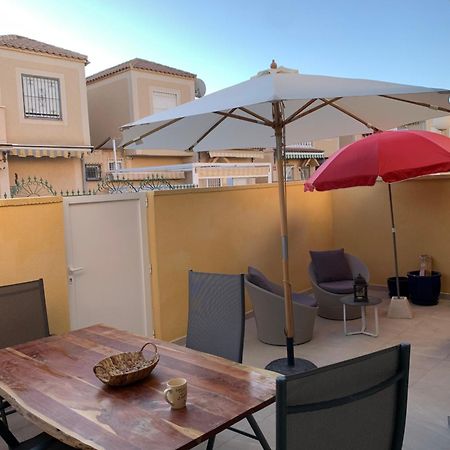 Holiday House Torrevieja Esterno foto